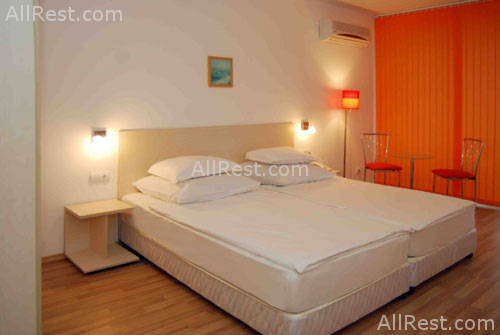 Romance Hotel 14